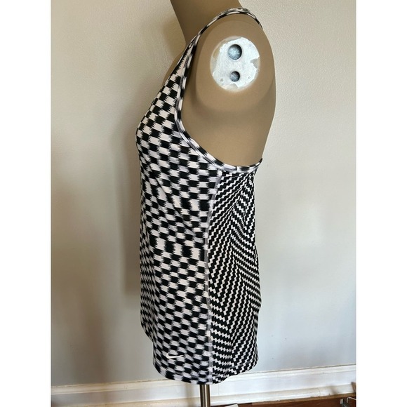 Nike Dri-Fit Checkered Tank Size Medium - Picture 2 of 5